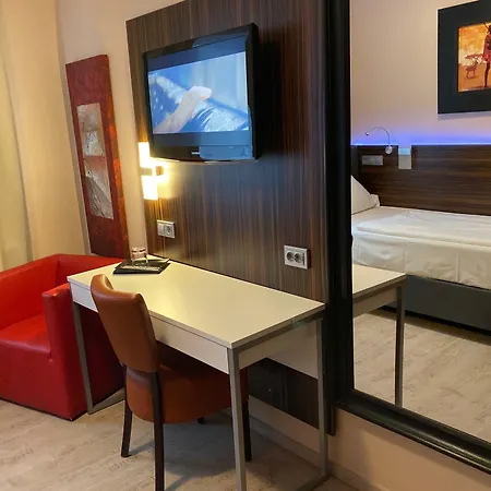 Citymax Am Dom Hotel 3*